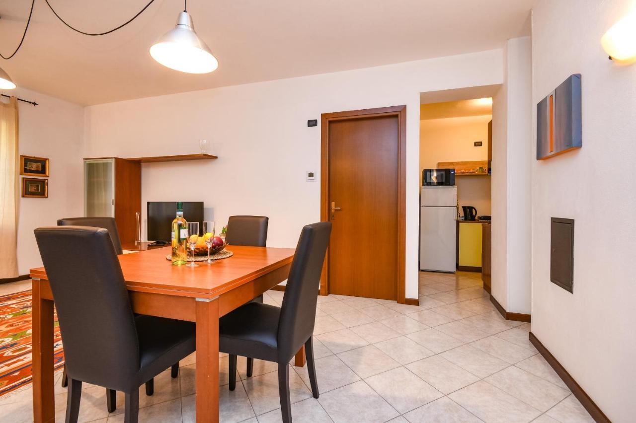 Desenzanoloft Yellow Apartment Дезенцано-дель-Гарда Экстерьер фото